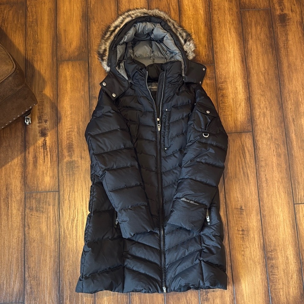 Eddie Bauer Women's Black Puffer Jacket - NWOT